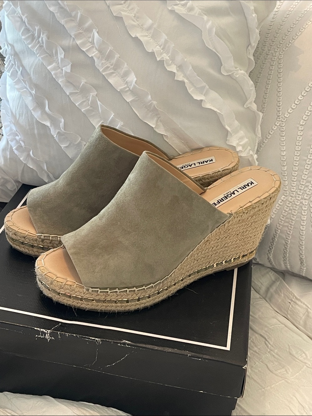 Karl Lagerfeld Carina Sage Green Suede Espadrille Wedge Size 9.5